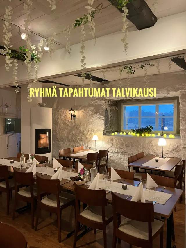 🇸🇪 Möten på Stallbacken – året runt

På Hotel Stallbacken i Nagu erbjuder vi mötes- och konferenstjänster året runt, i en lugn och naturnära skärgårdsmiljö. Kombinera mötet med god mat, bekvämt boende och en traditionell bastu.

Vill ni utveckla samarbetet i teamet? Lägg till 2–3 timmars personalutveckling tillsammans med en kunnig och nytänkande facilitator.

📩 Boka eller skicka en förfrågan! Gå in på hotelstallbacken.fi⁠￼ och använd rutan ”Skicka förfrågan” längst ner på sidan. Vi hjälper er gärna att planera ett upplägg som passar just ert team.

🇫🇮 Kokouksia Stallbackenilla – ympäri vuoden

Hotel Stallbacken tarjoaa kokous- ja konferenssipalveluita ympäri vuoden, rauhallisessa ja luonnonläheisessä saaristoympäristössä. Yhdistä kokous hyvään ruokaan, viihtyisään majoitukseen ja perinteiseen saunaan.

Haluatteko kehittää tiimin yhteistyötä? Kokouspäivään voi yhdistää 2–3 tunnin henkilöstön kehittämisosion osaavan fasilitaattorin johdolla.

📩 Varaa tai lähetä tarjouspyyntö! Siirry osoitteeseen hotelstallbacken.fi⁠￼ ja käytä sivun alareunassa olevaa ”Lähetä tarjouspyyntö” -kenttää. Autamme mielellämme suunnittelemaan tiimillenne sopivan kokonaisuuden.

#HotelStallbacken #Nagu #Konferens #Kokoukset #kokoustila